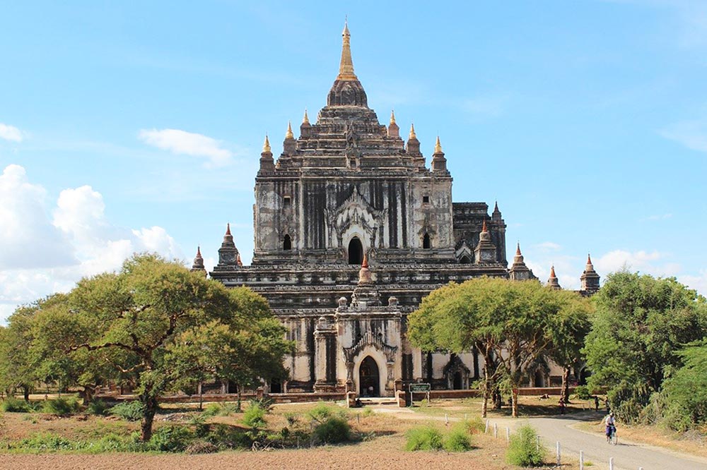Thatbyinnyu Temple in Bagan