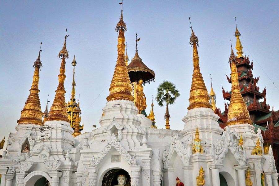 Shwedagon Pagoda - Best things to see in Yangon