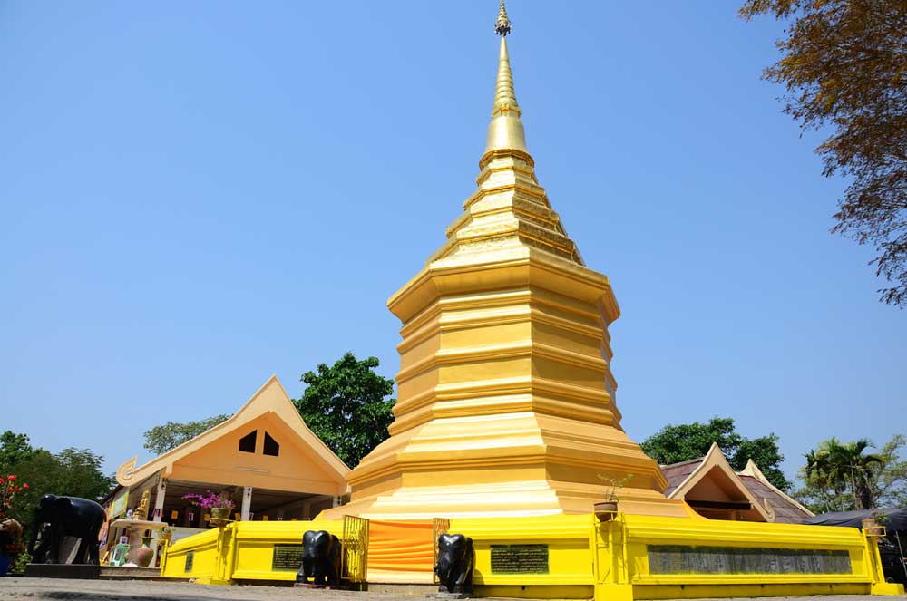 Wat Phra That Doi Chom Thong in Chiang Rai
